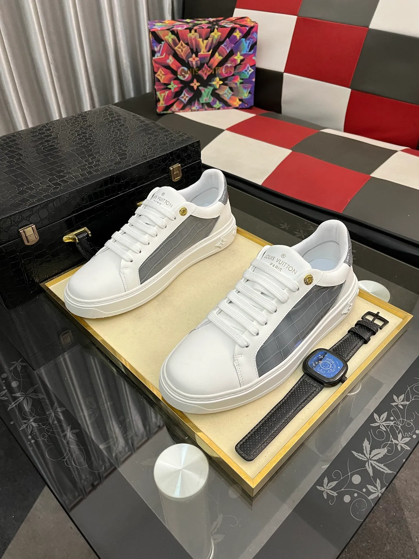 Men's shoes 💰520⌚️⌚️LV Louis Vuitton. The latest fashionable casual shoes are popular in physical stores. New spring and summer comfortable imported custom original cowhide, unique jacquard fabric element design. With sheepskin lining, Lv original bottom, [sun][sun] high-end packaging and high quality💪Details determine the quality, you can enter and leave the counter at will, welcome to compare🇮🇹Number of sizes 38-445️⃣Color options available